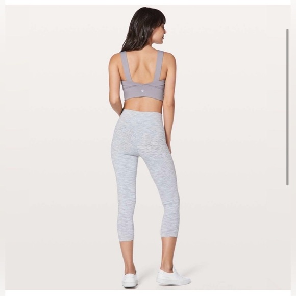 Lululemon Athletica Women’s Wild Twist Bra size 8 - Picture 3 of 6